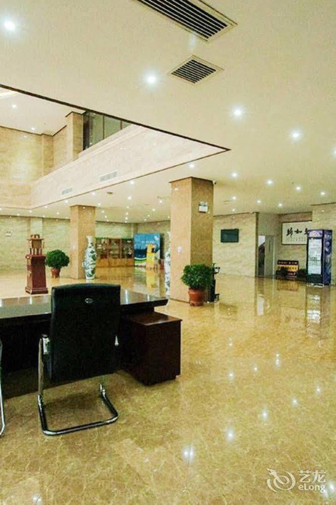 Splendid Oriental Business Hotel Tiencsin Kültér fotó