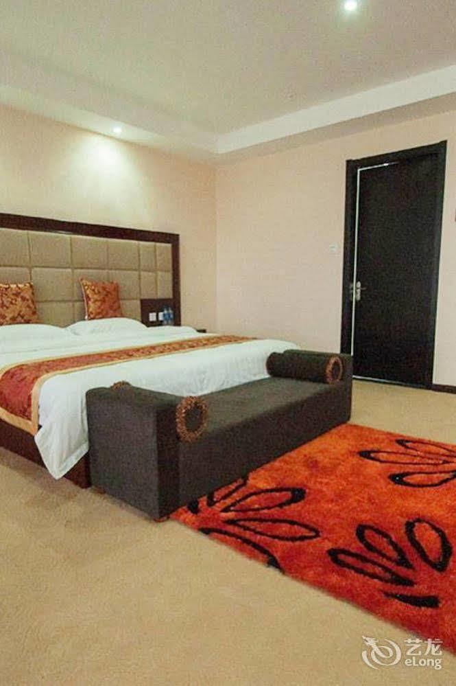 Splendid Oriental Business Hotel Tiencsin Kültér fotó